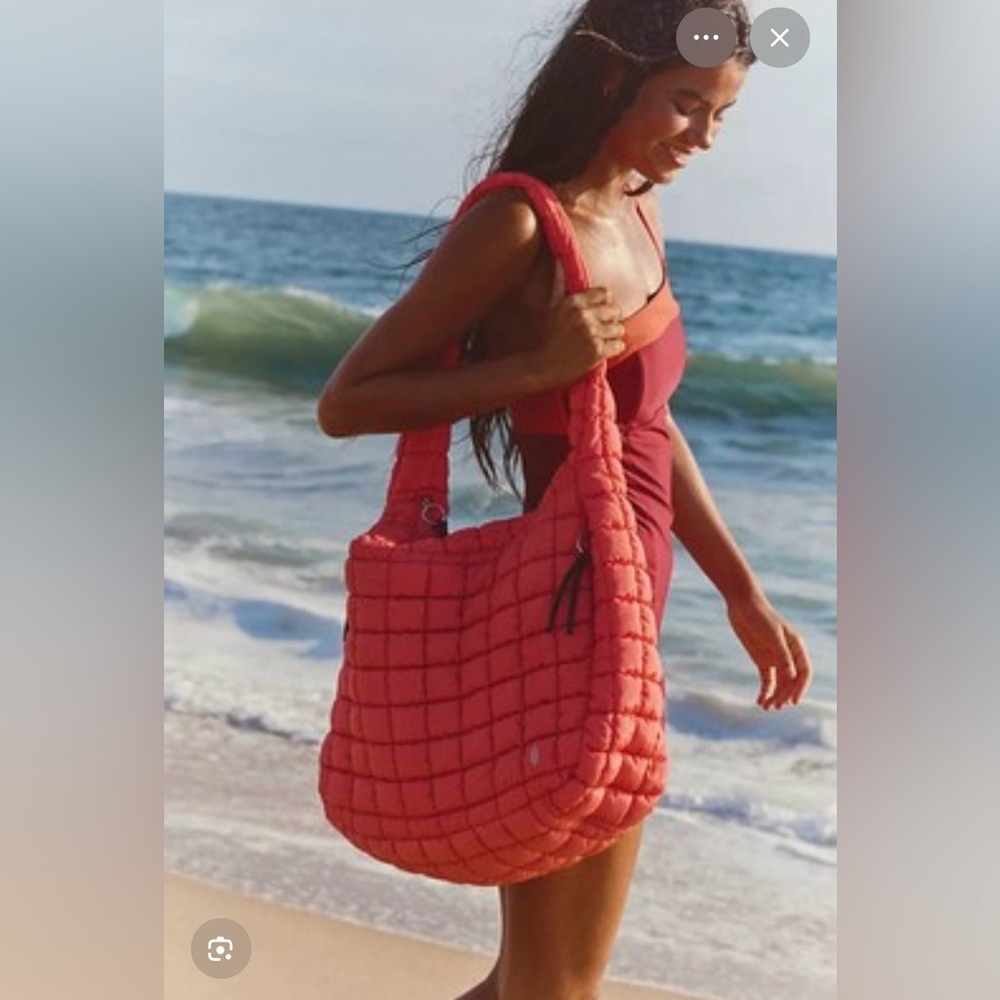 NWT FP Movement by Free People Quilted Carryall Bag in Coral - Picture 2 of 4